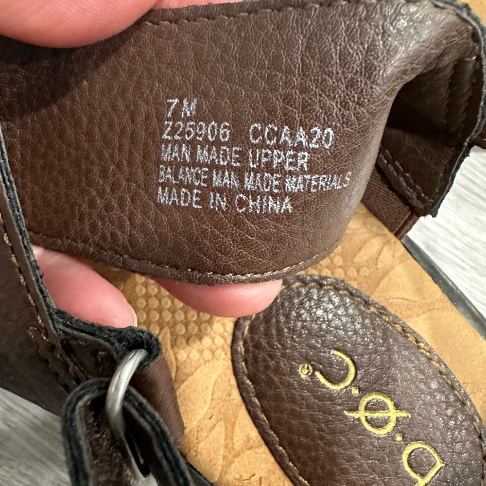 boc 2pairs of Brown and Black Sandals - Picture 4 of 6